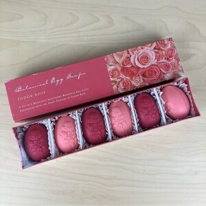 Vintage Scottish Fine Soaps Sculptured Eggs Tudor Rose Vegetable 6 Piece NEW!